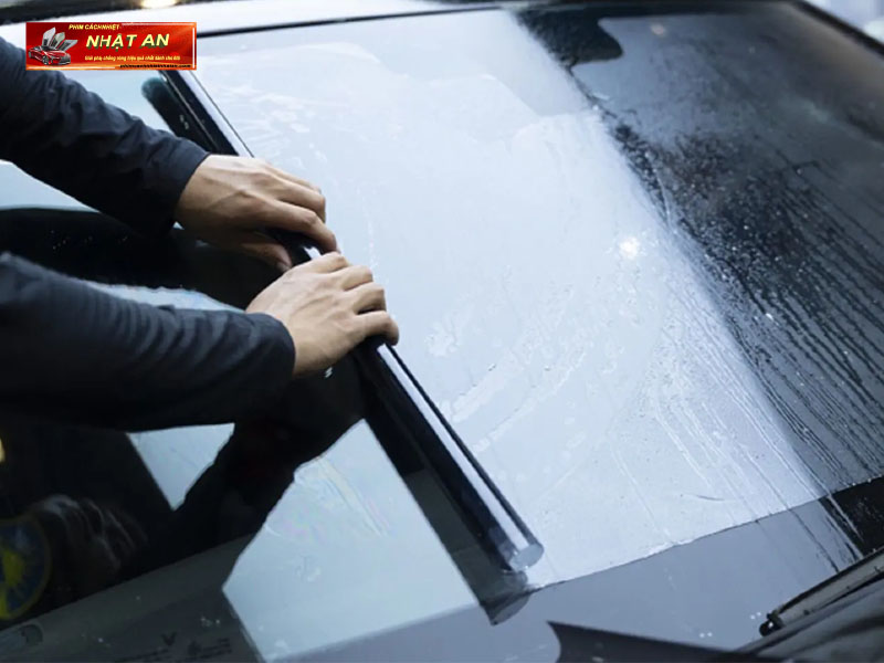 Vai trò của phim cách nhiệt hỗ trợ tầm nhìn vào mùa đông